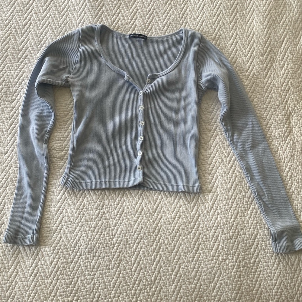 Brandy Melville long sleeve button down crop top